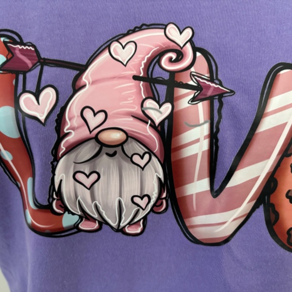 🕔 BRAND NEW NEVER WORN GNOME LOVE TSHIRT SIZE SMALL - Picture 3 of 7